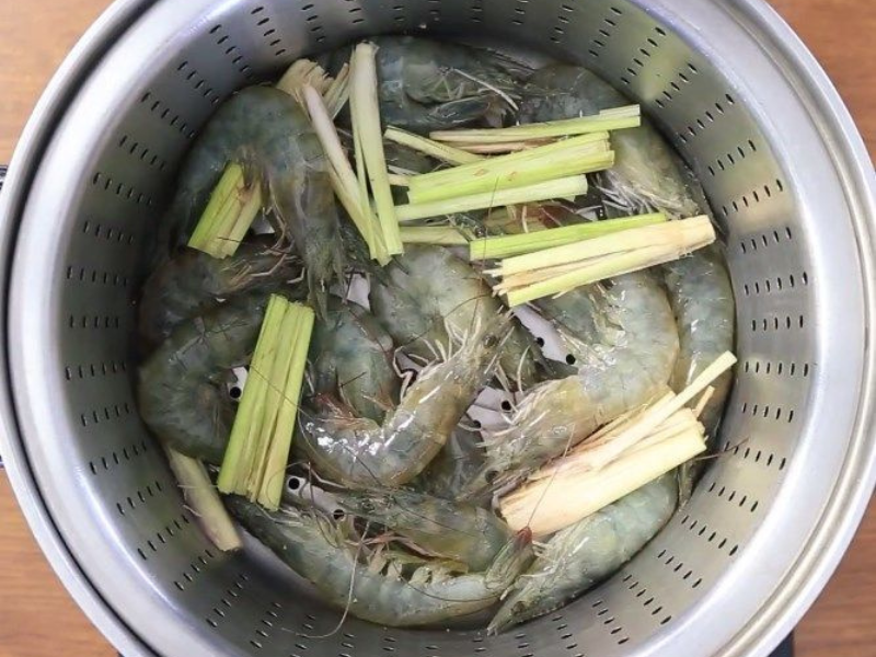 Bí Kíp Làm Tôm Hấp Bia Ngon Đơn Giản Như Nhà Hàng 3 cách làm tôm hấp bia ngon với sả tươi